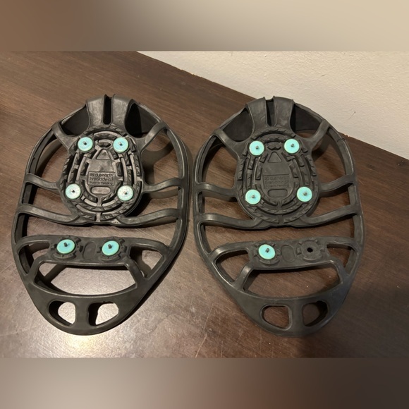 Due North Everyday Shoes - Due North Everyday G3 Traction grips Small-Medium